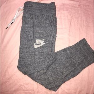 nike jogger / sweats